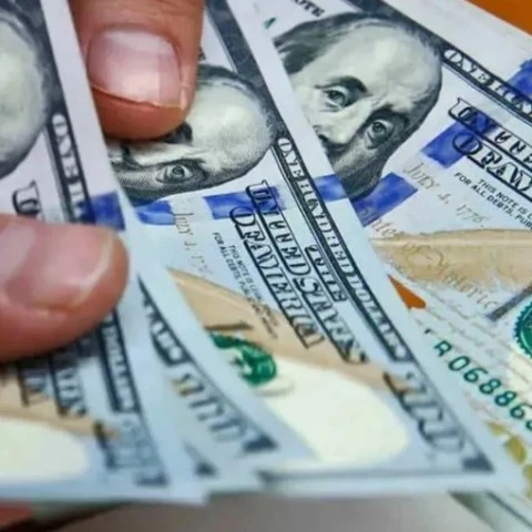 Por las nubes: así cerró el dólar blue
