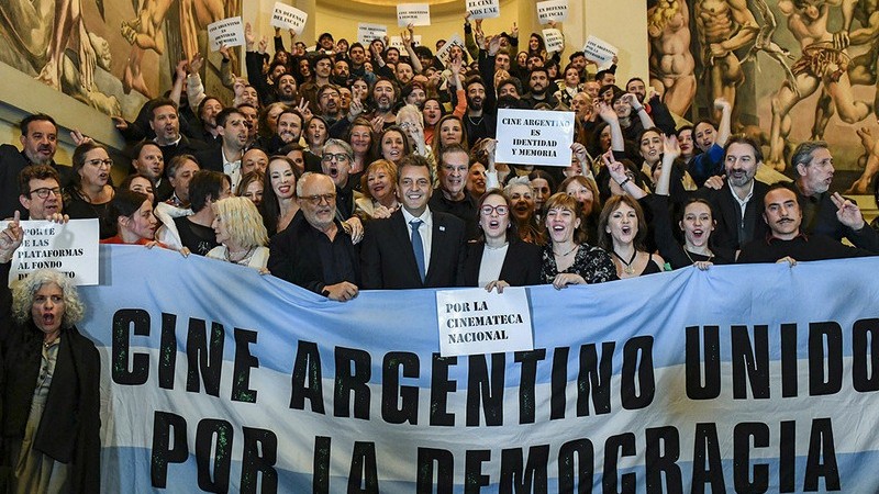 Con fuerte mensaje poltico arranc el Festival de Mar del Plata