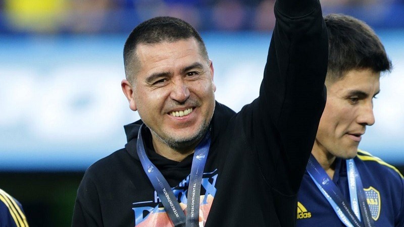 Riquelme, con los tapones de punta