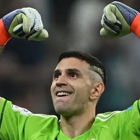 El “Dibu” Martínez, entre los mejores del mundo