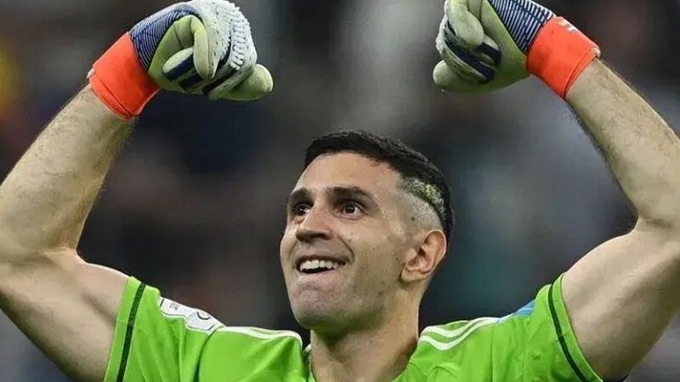 El &#x201C;Dibu&#x201D; Martínez, entre los mejores del mundo