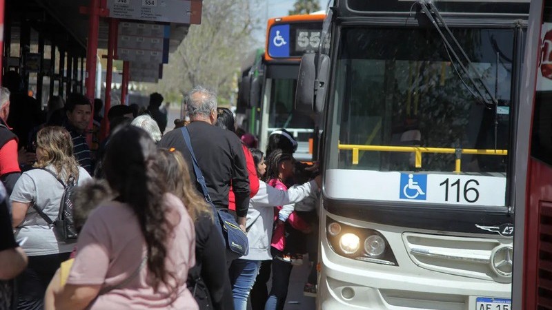 Mendoza evala otro aumento del boleto