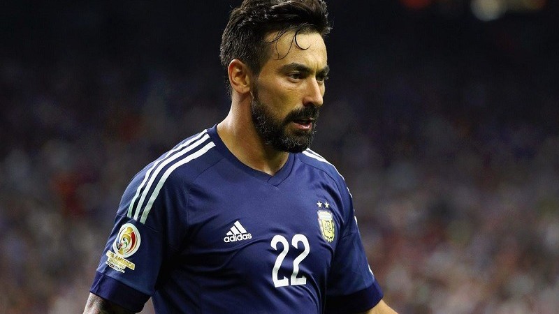 Lavezzi, nuevamente en crisis