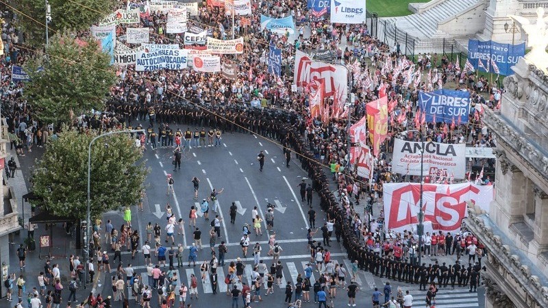 Manifestacin violenta: la peor cara de la oposicion