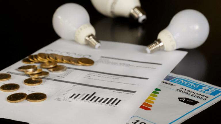 ¿Subsidios hasta 2026?: los planes del gobierno sobre la luz y el agua