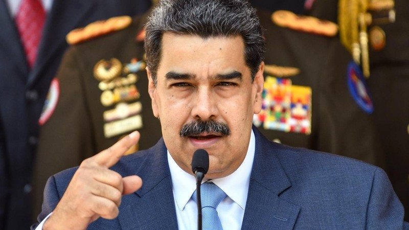 Maduro cierra una app ms