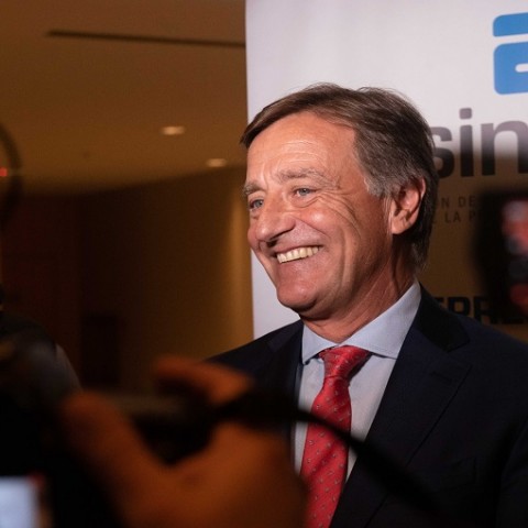 Suárez cargó contra el Gobierno