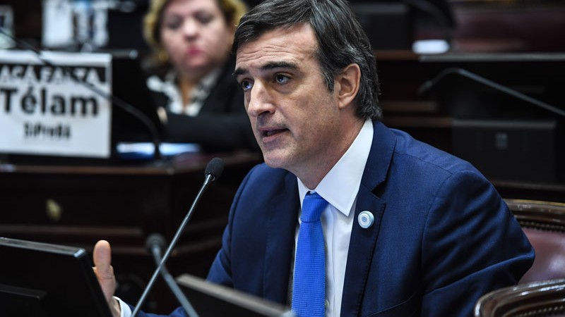 El senador revel detalles de su enfermedad