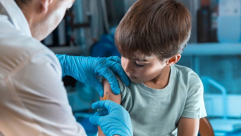 Vacunacin confirmada para nios y nias