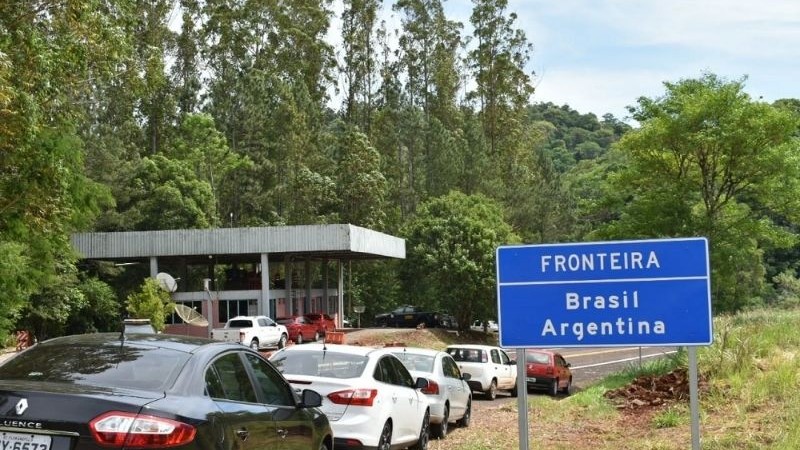 Brasil abre los pasos terrestres para los argentinos