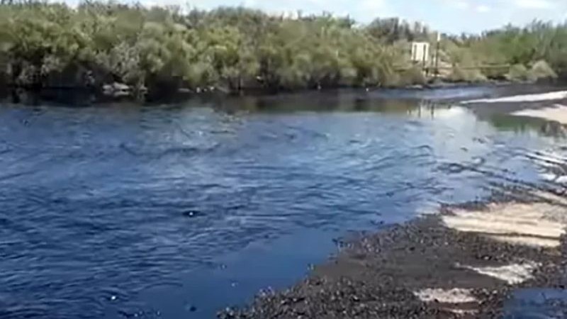 Un derrame de petrleo cerca de una catstrofe ambiental