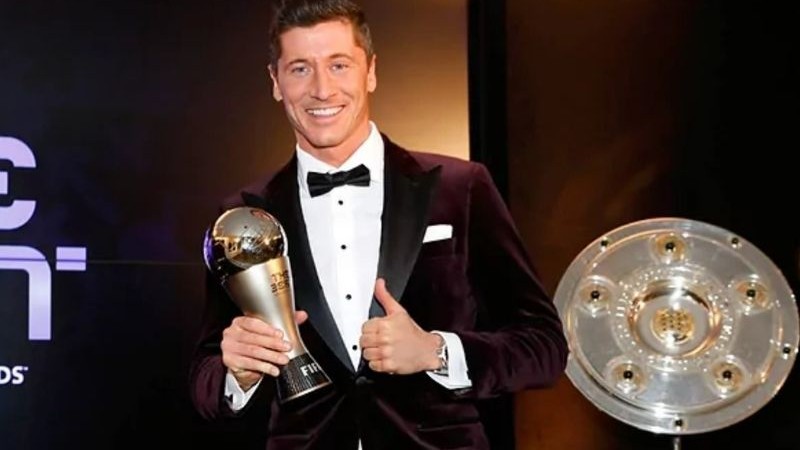 Robert Lewandowski consigui su premio