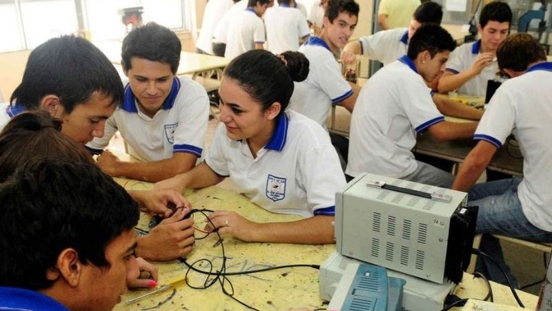 La DGE busca reforzar el aprendizaje en las aulas