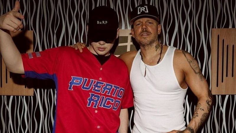 Todos locos por escuchar lo nuevo con Residente