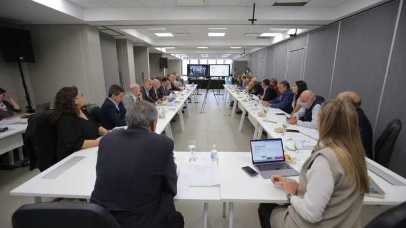Mendoza prepara un plan de obras hdricas