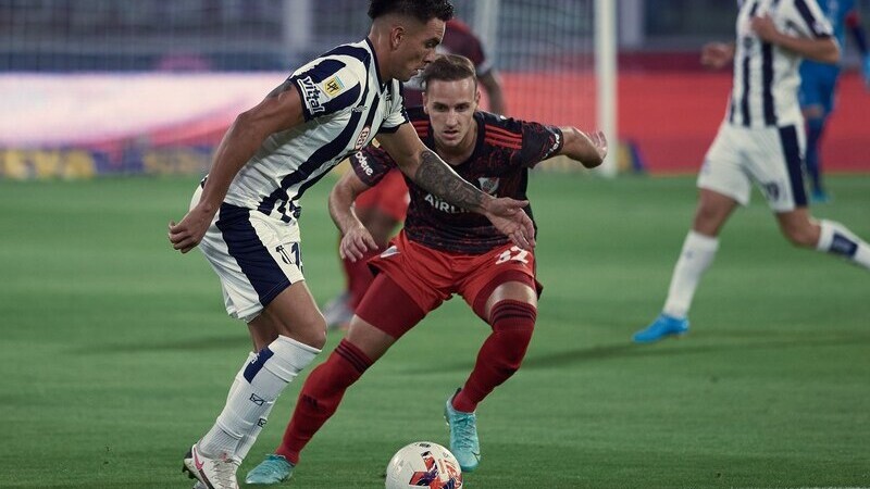 River tropez en su visita ante Talleres por la LPF
