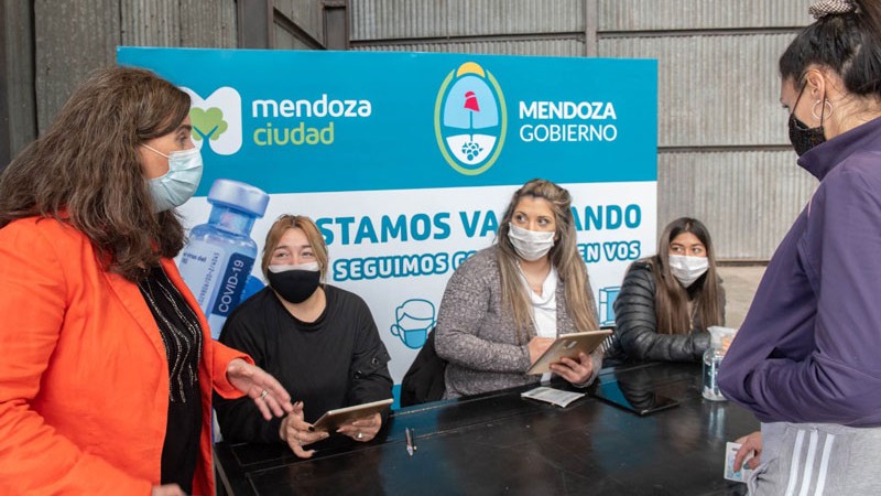 As contina la campaa antigripal en Mendoza