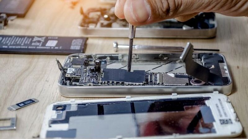 Ya podes arreglar vos mismo tu Iphone con el kit de reparacin