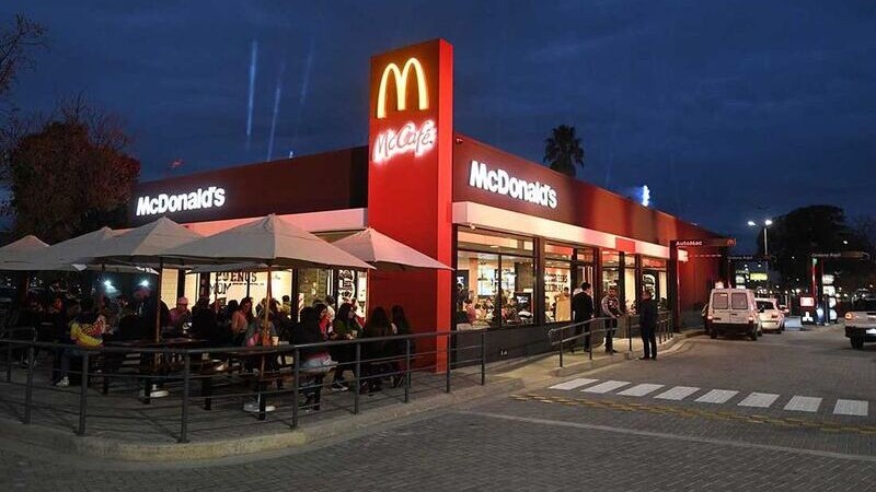 McDonald&#8217;s inaugur el local ms moderno del pas