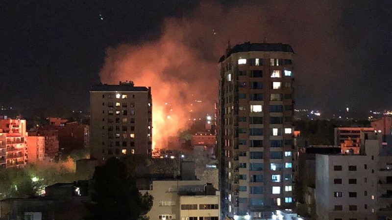 Un muerto y Felipe Pettinato internado tras el incendio