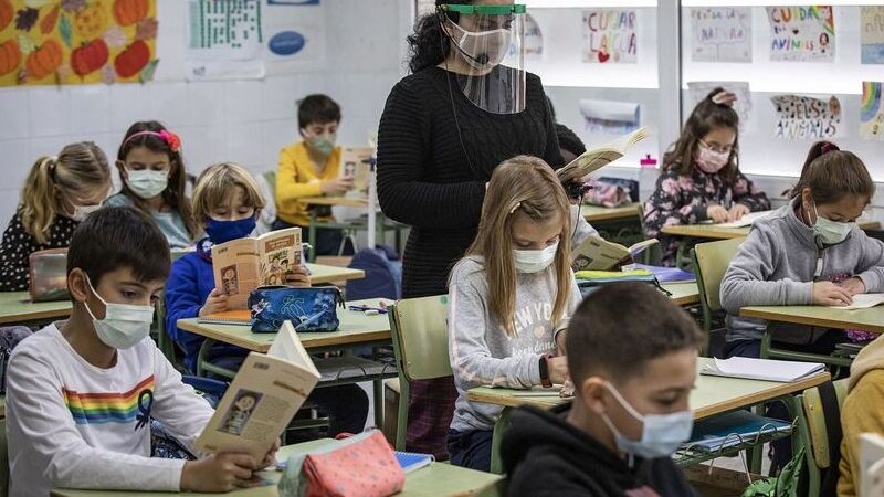 Chau: se termina el protocolo sanitario en las escuelas