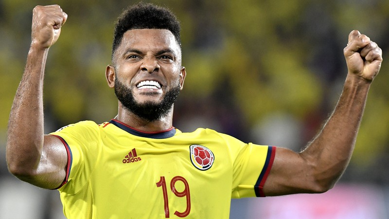 BARRANQUILLA, COLOMBIA – SEPTEMBER 09: Miguel Borja of Colombia celebrates after scoring the second goal of his team during a match between Colombia and Chile as part of South American Qualifiers for Qatar 2022 at Estadio Metropolitano on Septemb