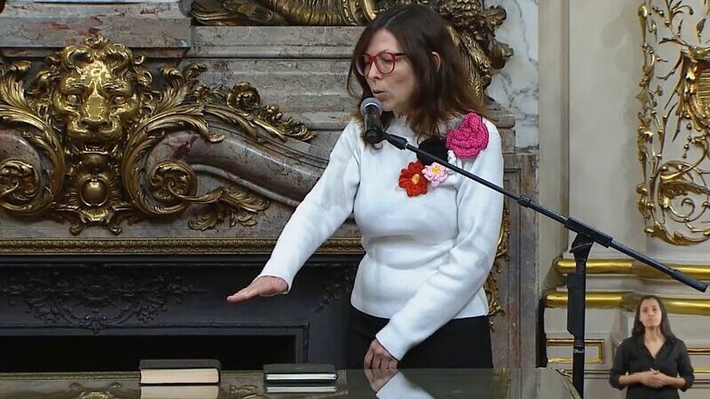 Asumi la nueva ministra Silvina Batakis