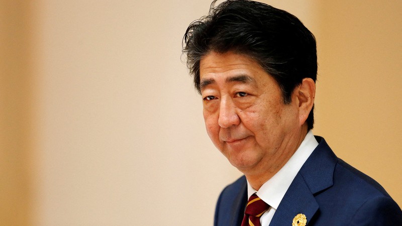 FILE PHOTO: Japan’s Prime Minister Shinzo Abe attends the APEC Economic Leaders’ Meeting in Danang, Vietnam November 11, 2017. REUTERS/Jorge Silva/File Photo