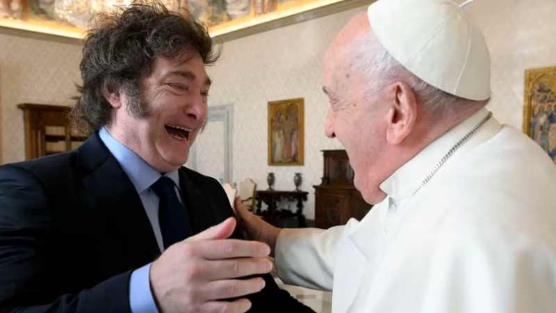 Milei y Francisco se reunieron en el Vaticano