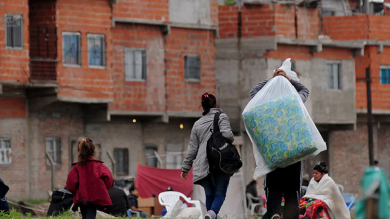 La pobreza alcanzó el 56% en el primer semestre 