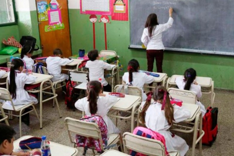 Lunes helado: la DGE suspendió las clases 