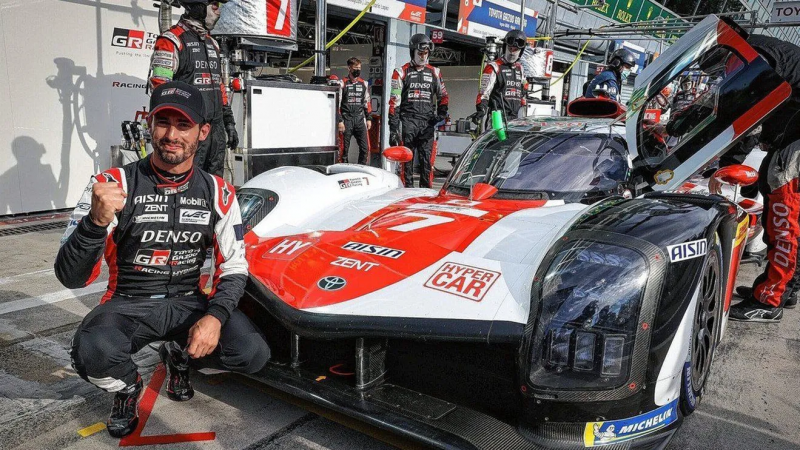 Pechito toma el volante