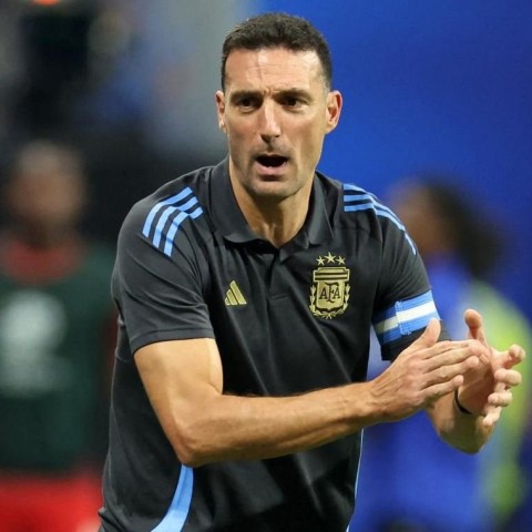 Scaloni guarda a casi todos