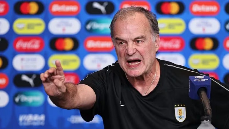 Bielsa explot contra todos