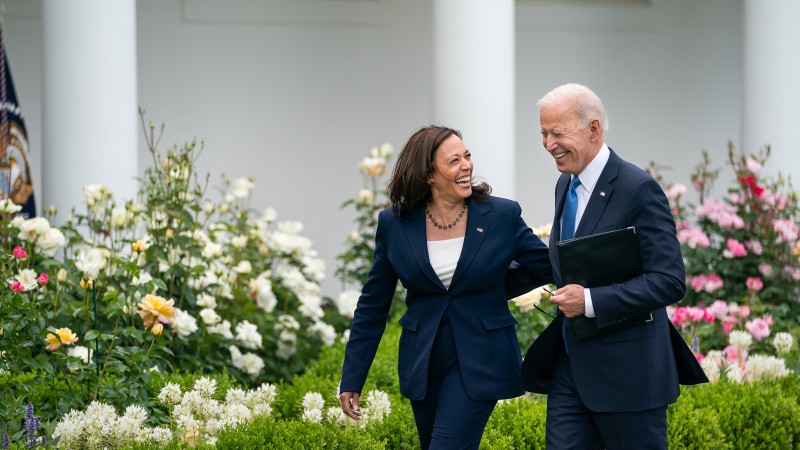 Kamala Harris, todos te apuntan