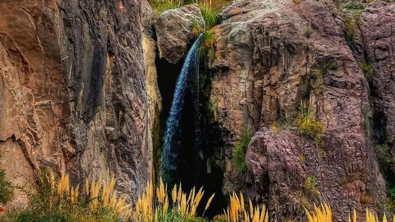 Descubr una hipnotizante cascada luego de dos horas de trekking muy cerca de Mendoza