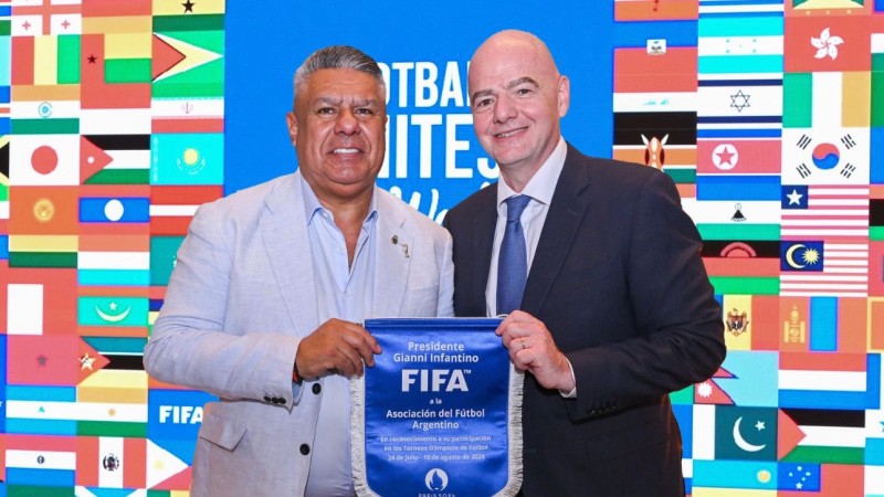 El Chiqui le reclama a FIFA