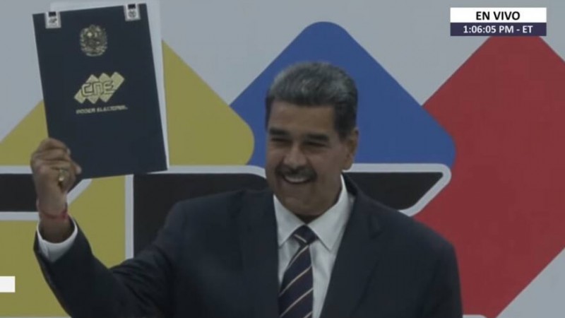 Proclaman a Maduro presidente, en medio del caos