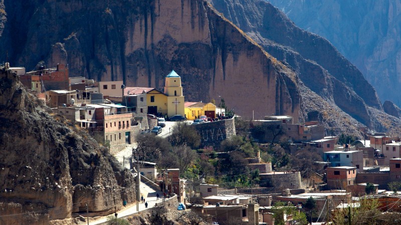 El pueblo argentino "colgado en las montaas"