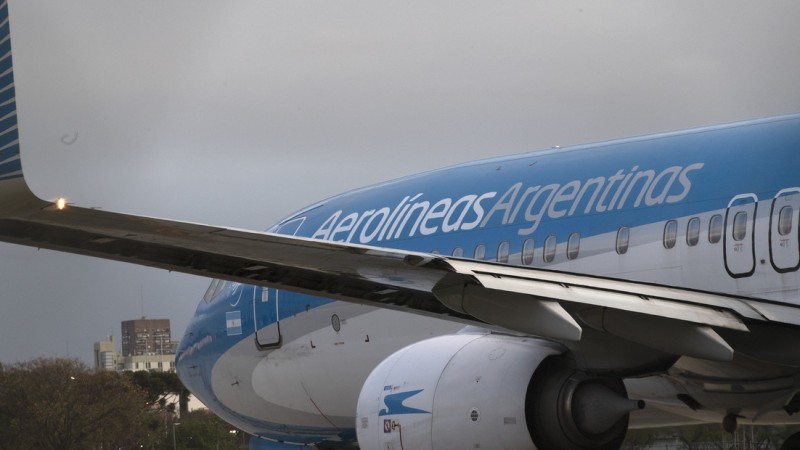 Aerolneas va contra los gremios