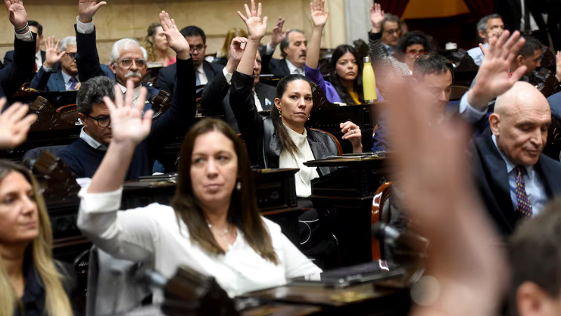 Ahora los gremios docentes se plantan