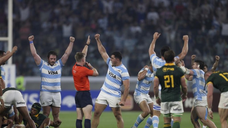 Los Pumas patean el tablero