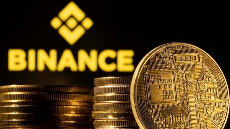 Binance implementa alertas de riesgo para 10 criptomonedas