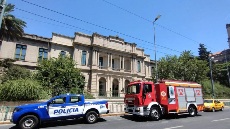 Incendio en el Colegio Carbo