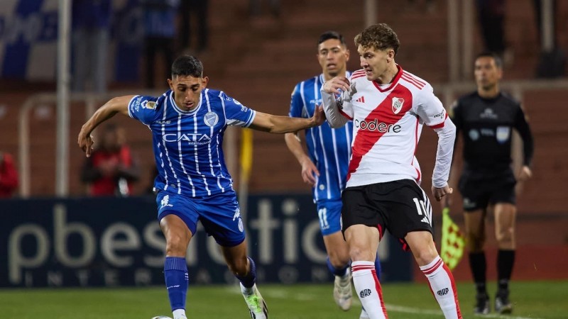 River visita a Godoy Cruz por el Torneo Apertura: horario, TV y formaciones