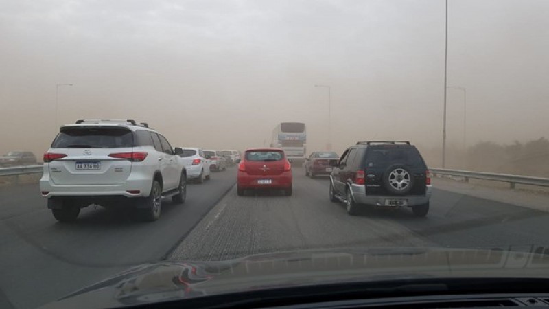 Fuertes vientos y polvo en suspensin complican las rutas cordobesas