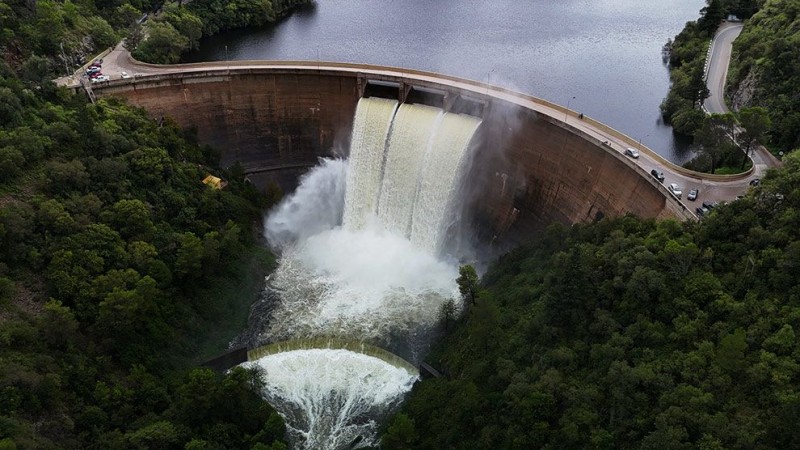 Los diques de Crdoba desbordan tras intensas lluvias