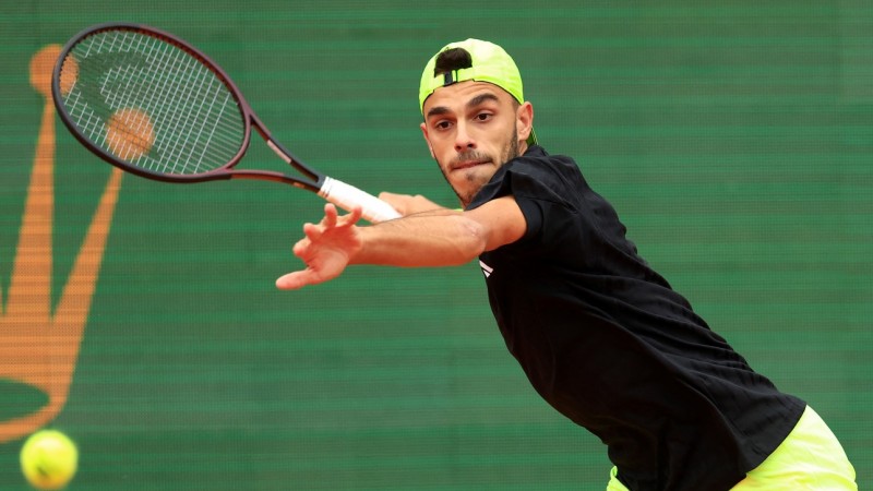 El tenista argentino, Francisco Cerndolo, debut con una contundente victoria ante Jan-Lennard Struff