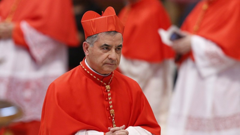 Un cardenal condenado con entrada restringida quiere votar: qu hizo y puede hacerlo?