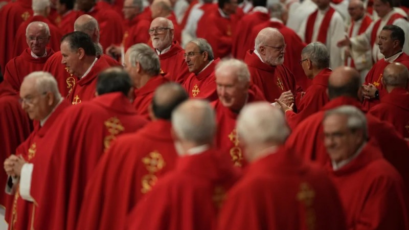 El cardenal que fue excluido apunt contra el Cnclave